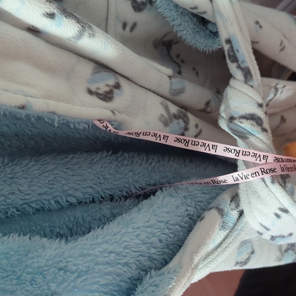 LA VIE EN ROSE SHEEP PRINT HOODED ROBE - Picture 4 of 5